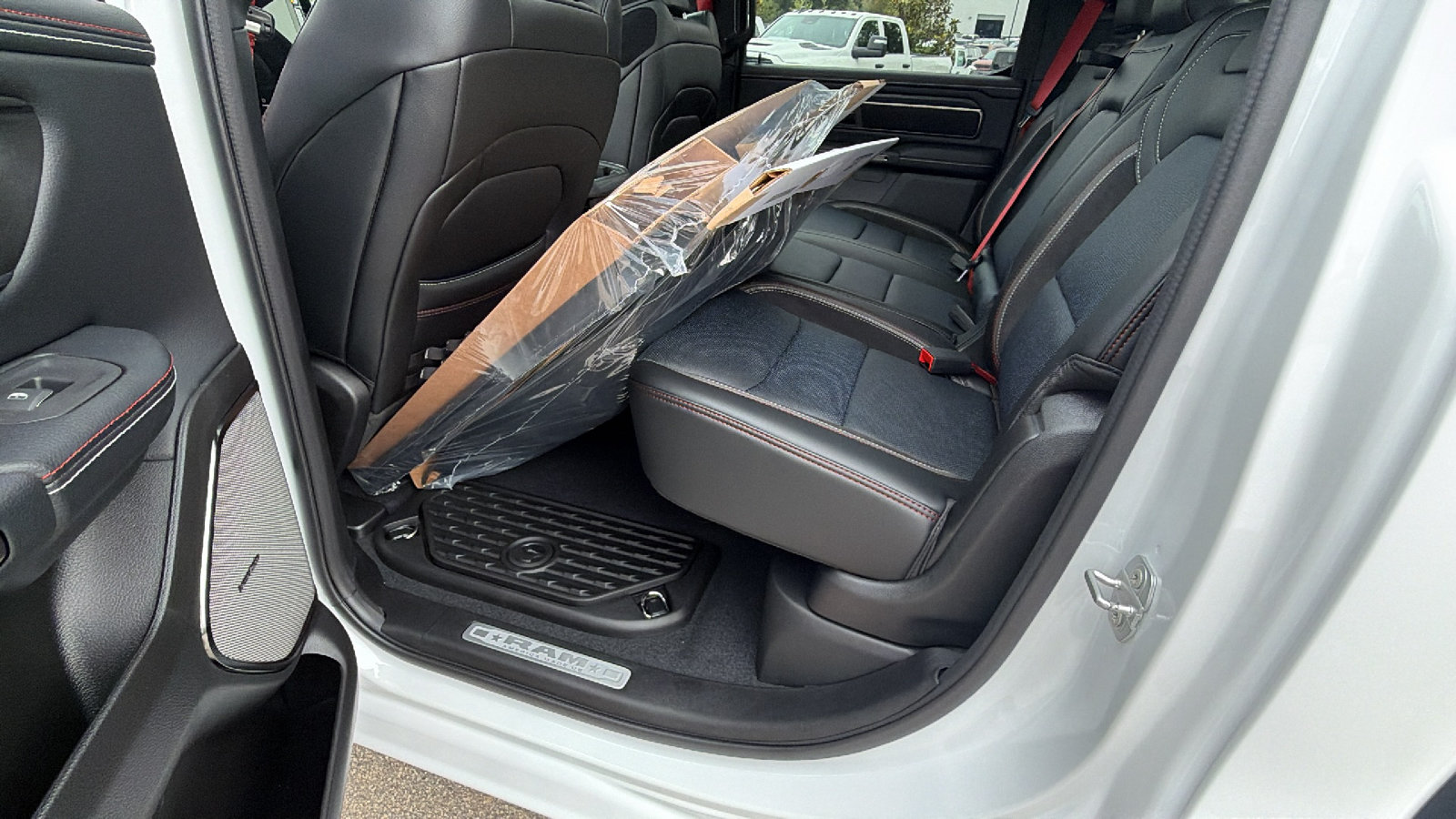 New 2026 RAM 1500 Laramie AWD/4WD image 20