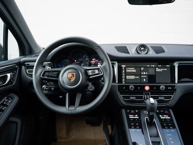 New 2026 Porsche Macan image 22