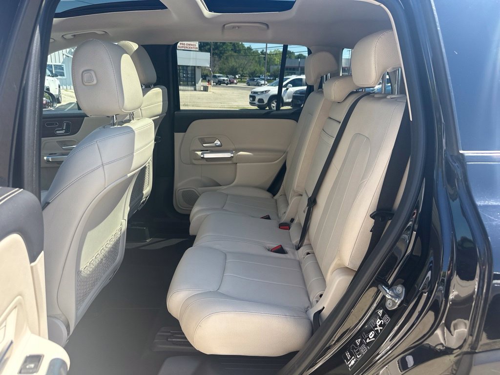 Used 2020 Mercedes-Benz GLB 250 4MATIC w/ Premium Package image 29