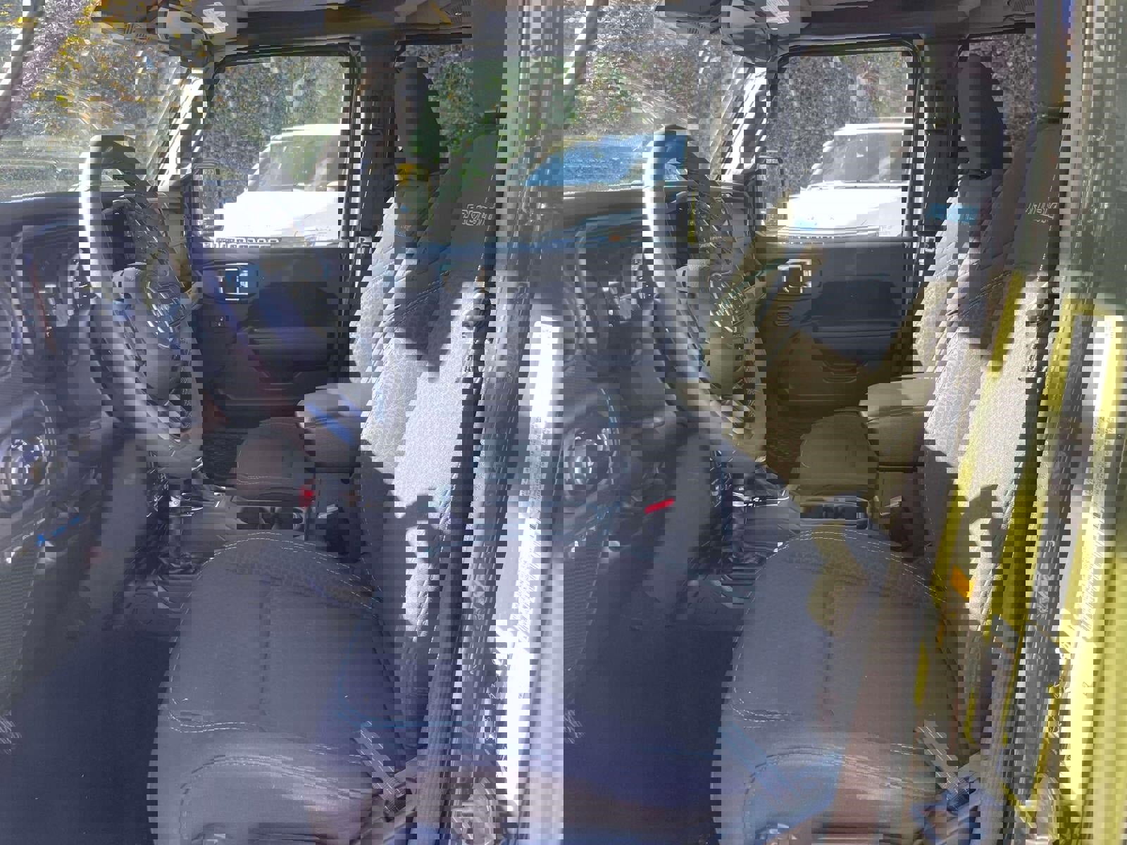 Used 2024 Jeep Wrangler Unlimited Rubicon 4xe image 16