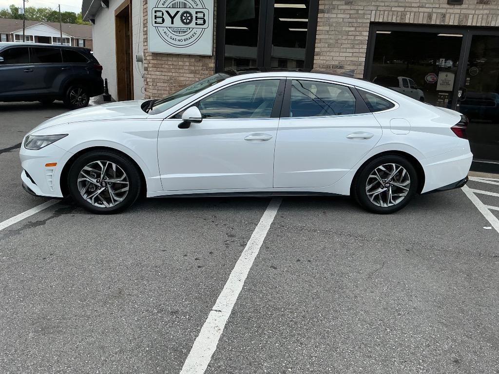 Used 2022 Hyundai Sonata SEL w/ Convenience Package FWD image 2