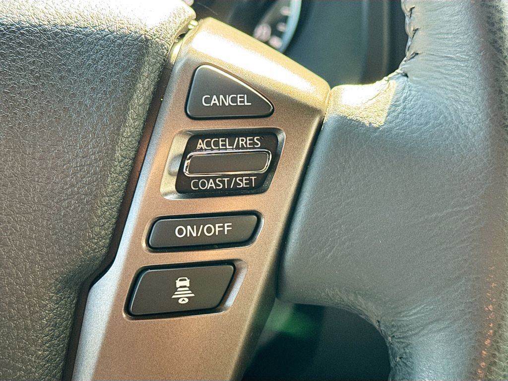 Used 2024 Nissan Titan SV w/ SV Bronze Edition Package RWD image 12