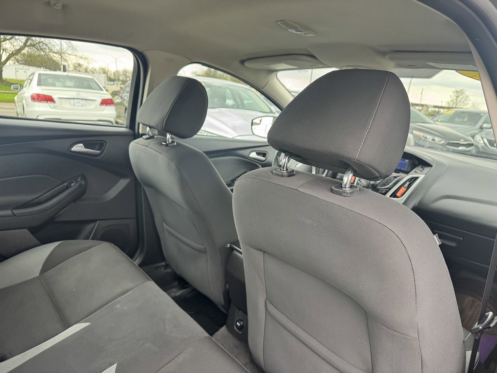 Used 2014 Ford Focus SE w/ SE Winter Package FWD image 15