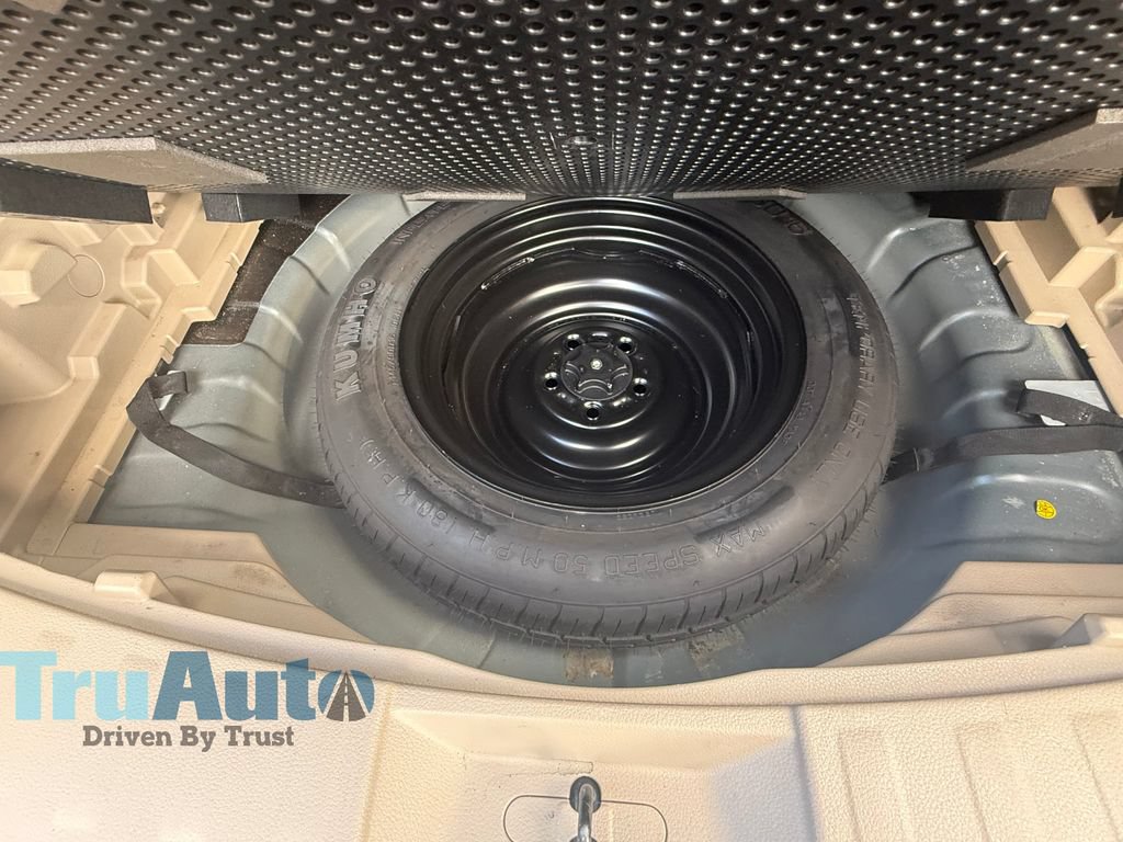 Used 2015 Nissan Rogue S FWD image 17