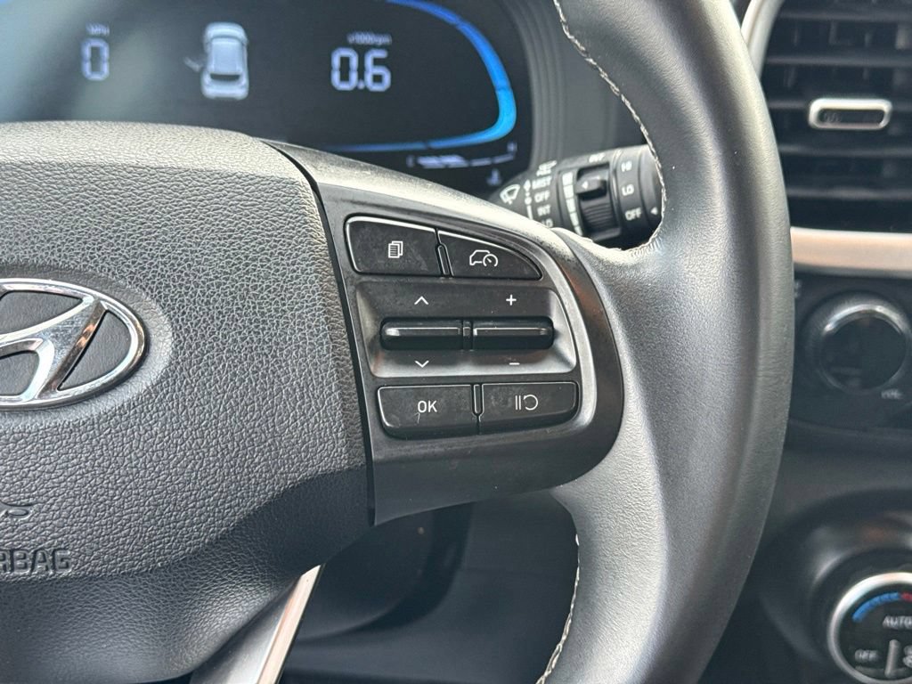 Used 2026 Hyundai Venue SEL FWD image 29