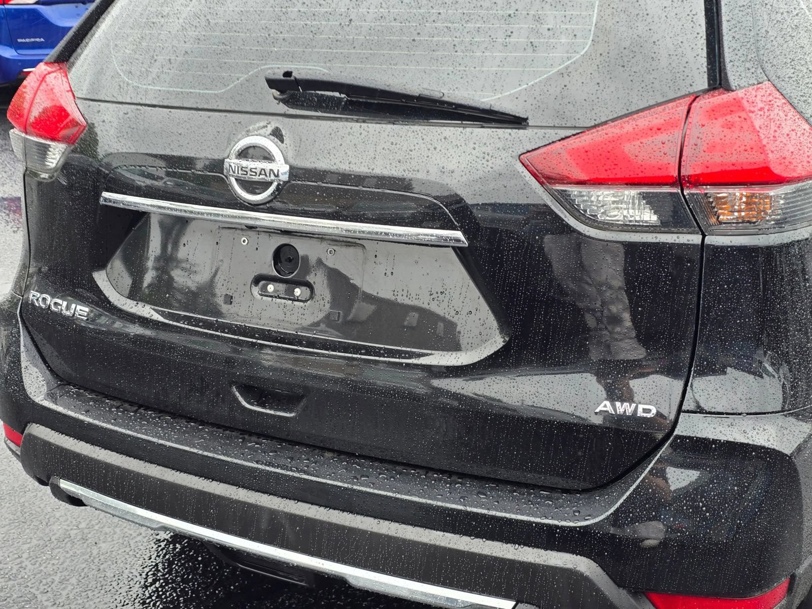 Used 2018 Nissan Rogue S AWD/4WD image 14