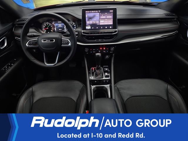Used 2025 Jeep Compass Trailhawk AWD/4WD image 17