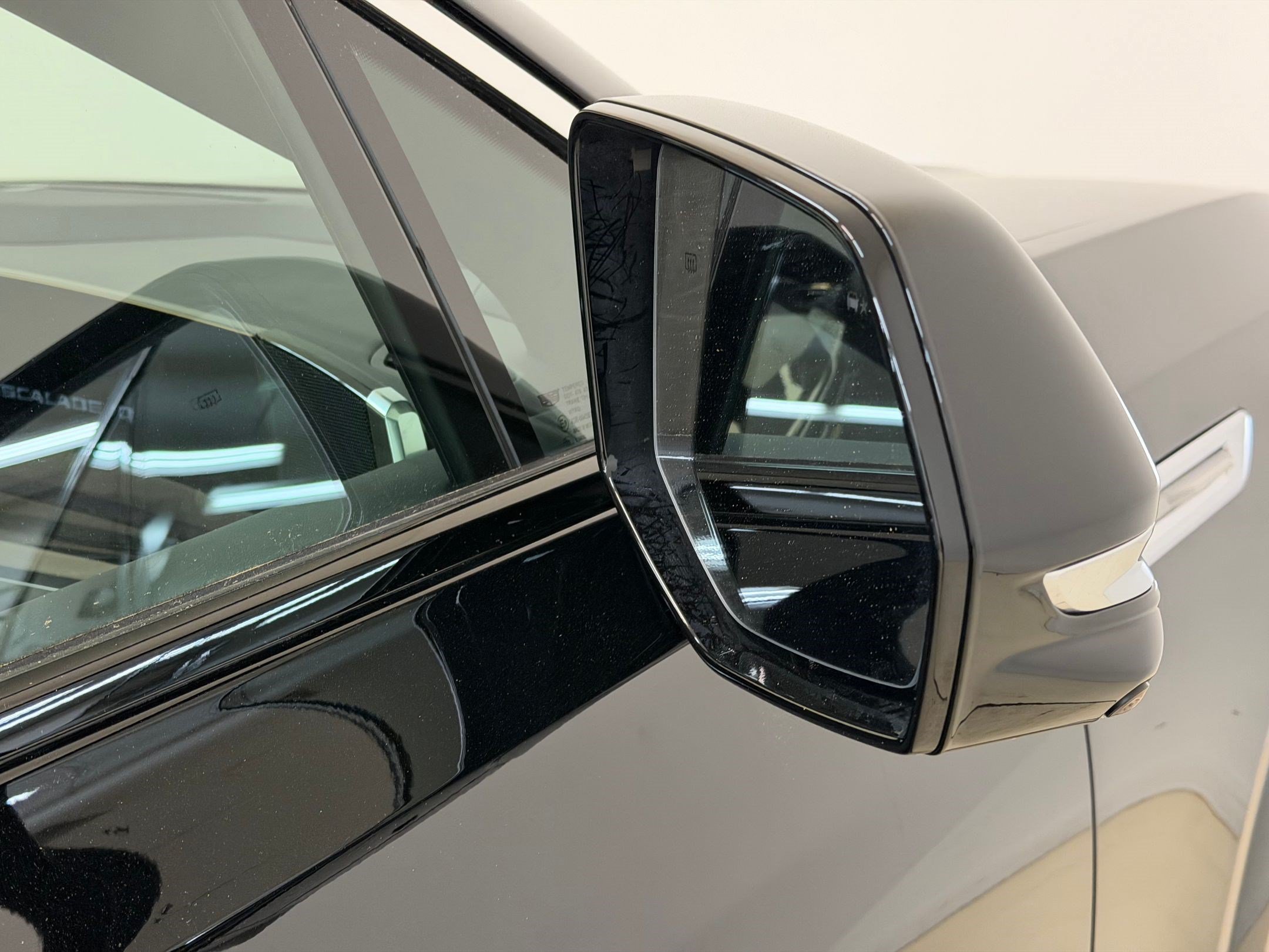 New 2026 Cadillac Escalade IQ Luxury 1 w/ LPO, Floor Liner Package AWD/4WD image 21
