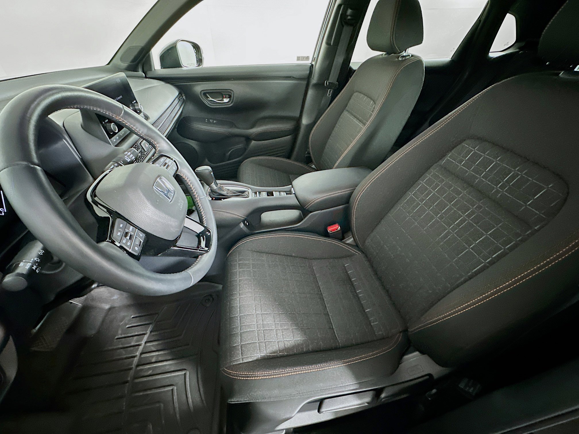 Used 2024 Honda HR-V Sport image 13