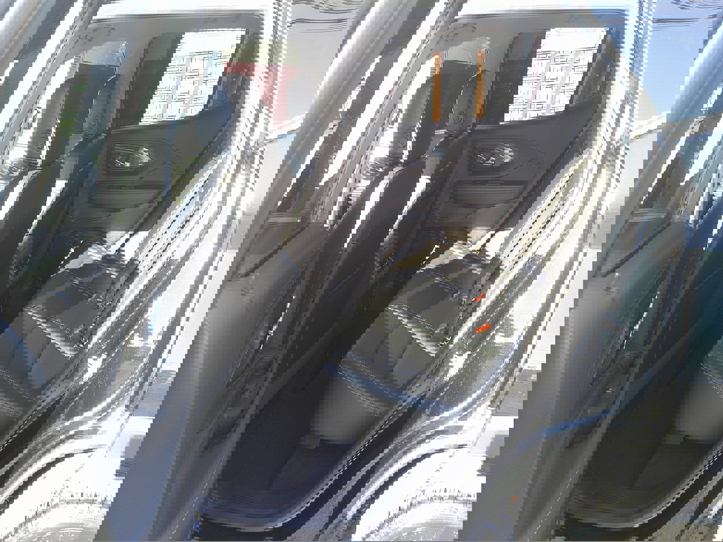 Used 2024 GMC Terrain SLT image 19