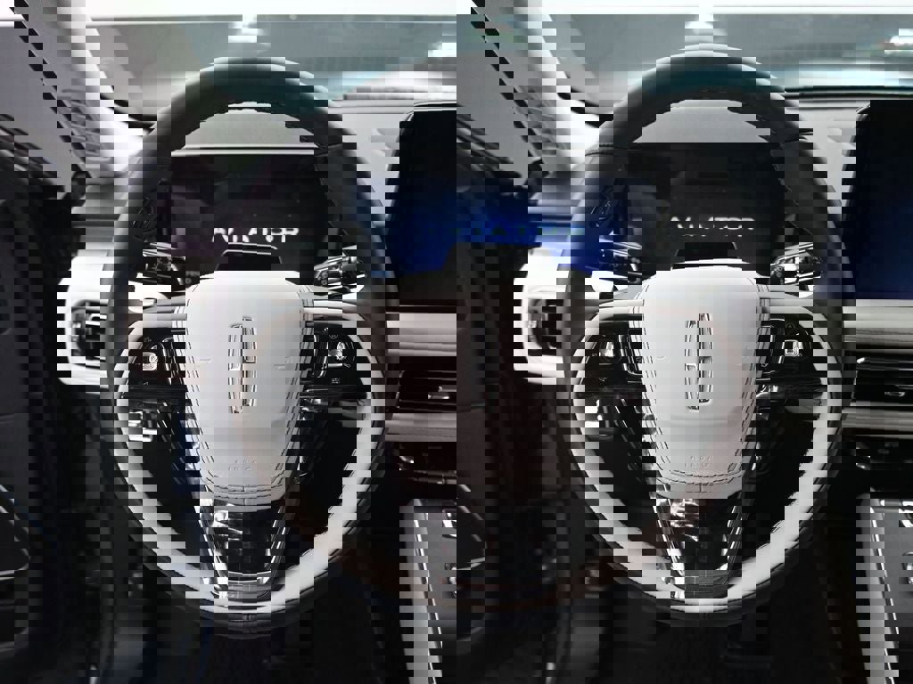 New 2026 Lincoln Aviator AWD image 23
