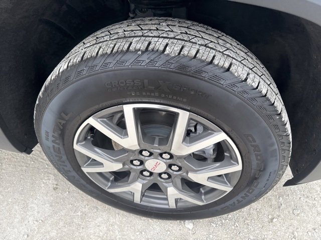 Used 2023 GMC Acadia SLE w/ Driver Convenience Package image 26