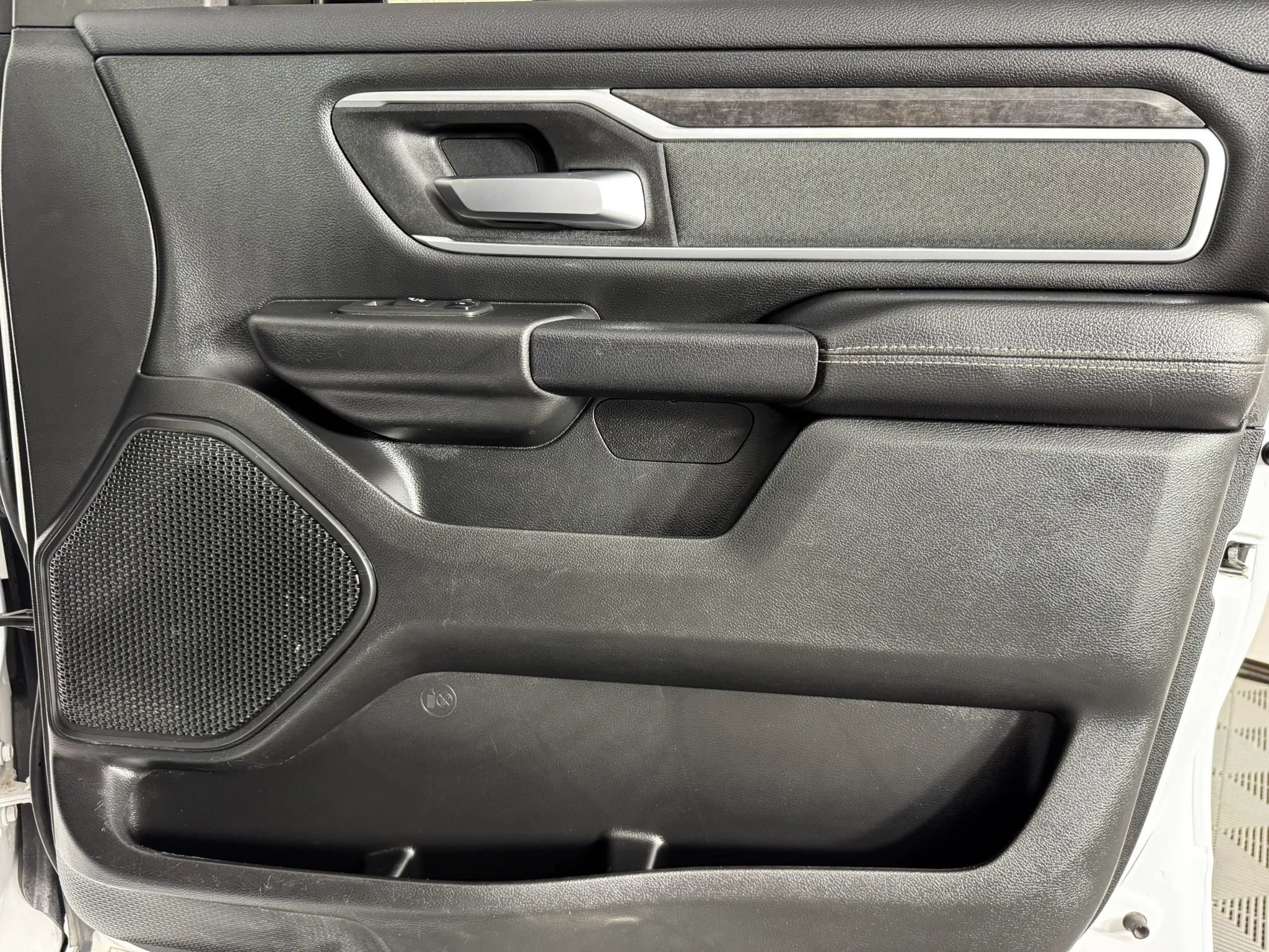 Used 2022 RAM 1500 Big Horn AWD/4WD image 39