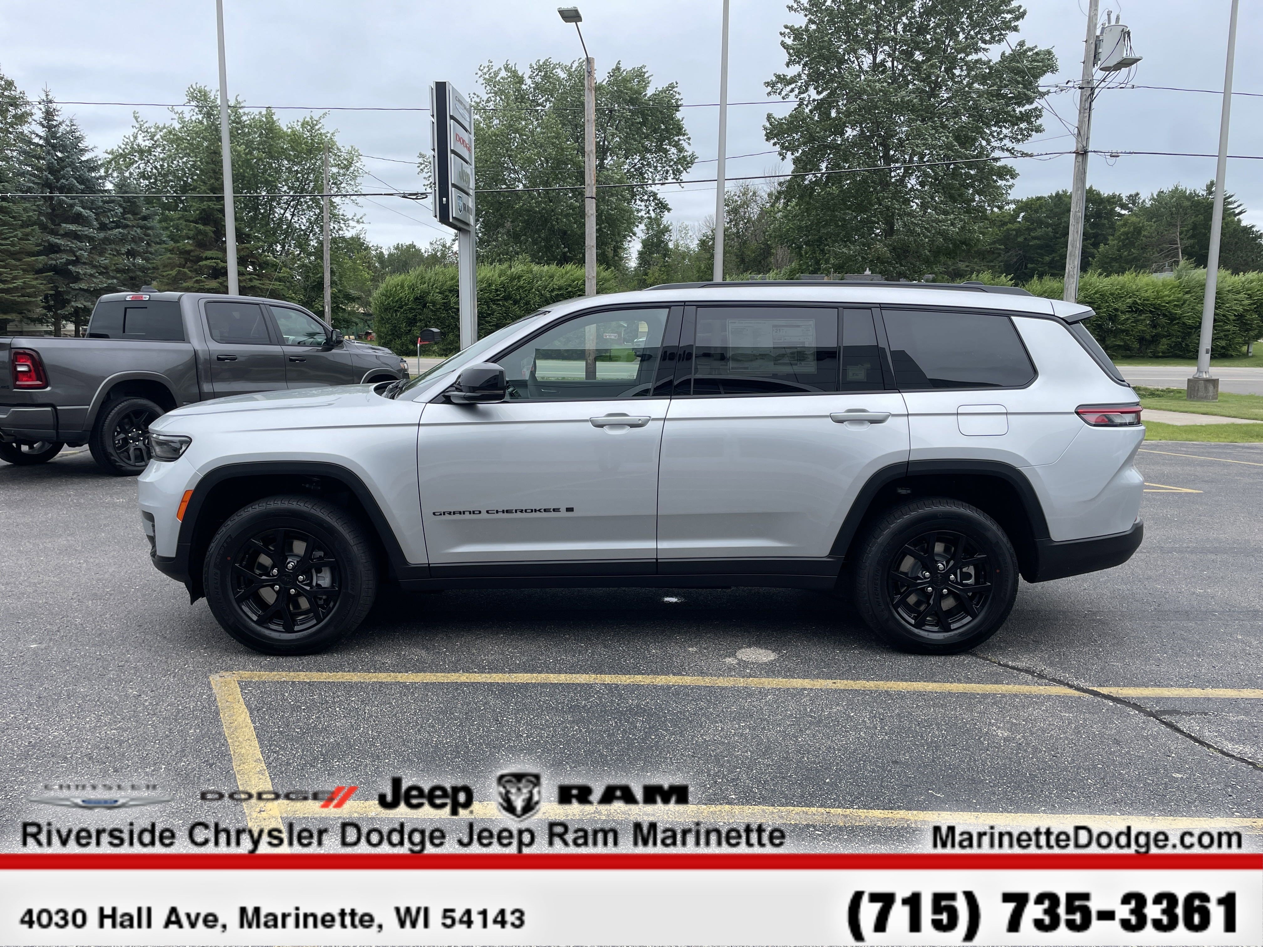 New 2025 Jeep Grand Cherokee L Altitude image 5