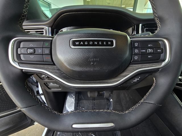 Certified 2023 Jeep Wagoneer Series III w/ Preferred Equipment Group AWD/4WD image 11