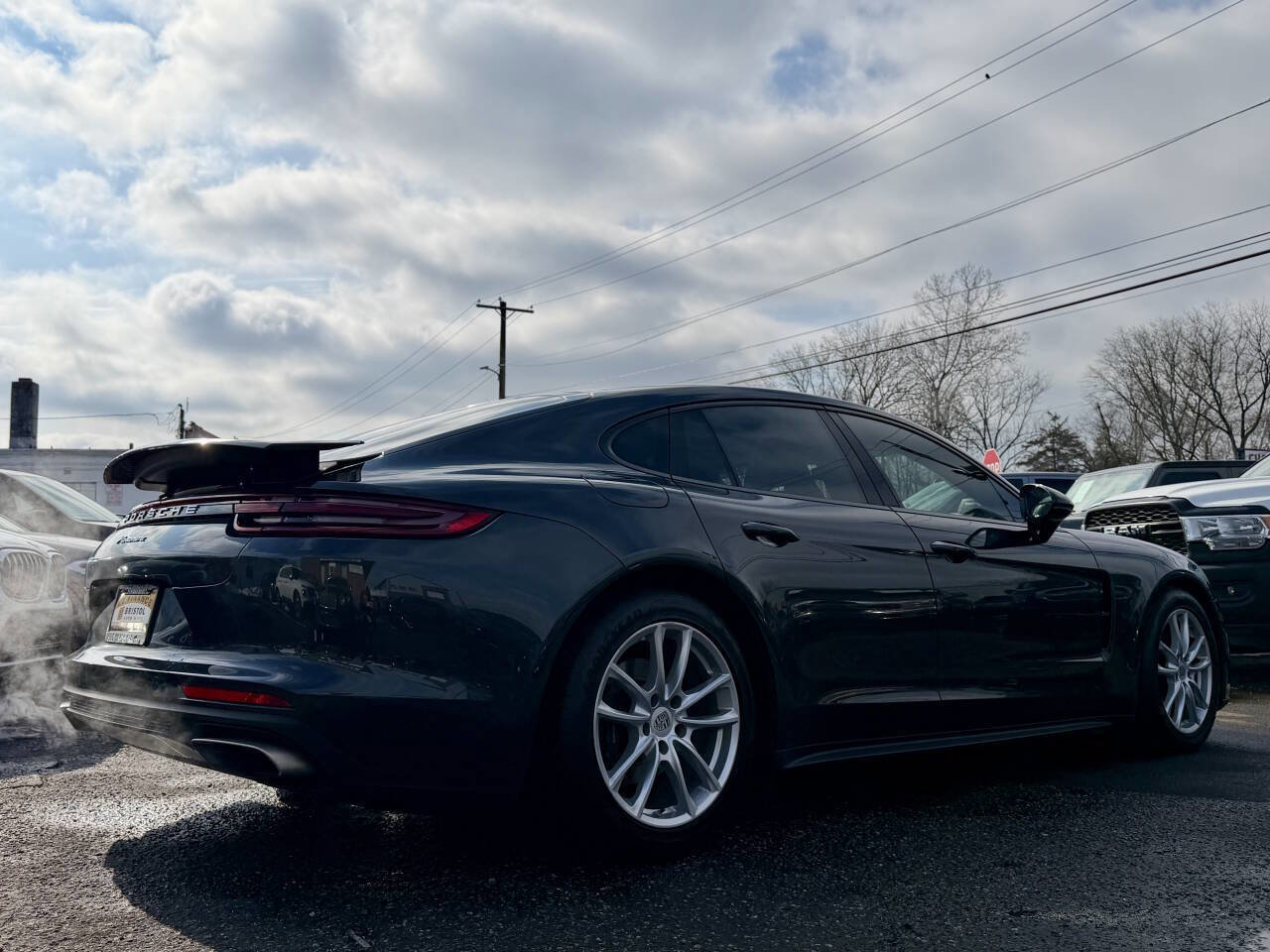 Used 2017 Porsche Panamera image 5