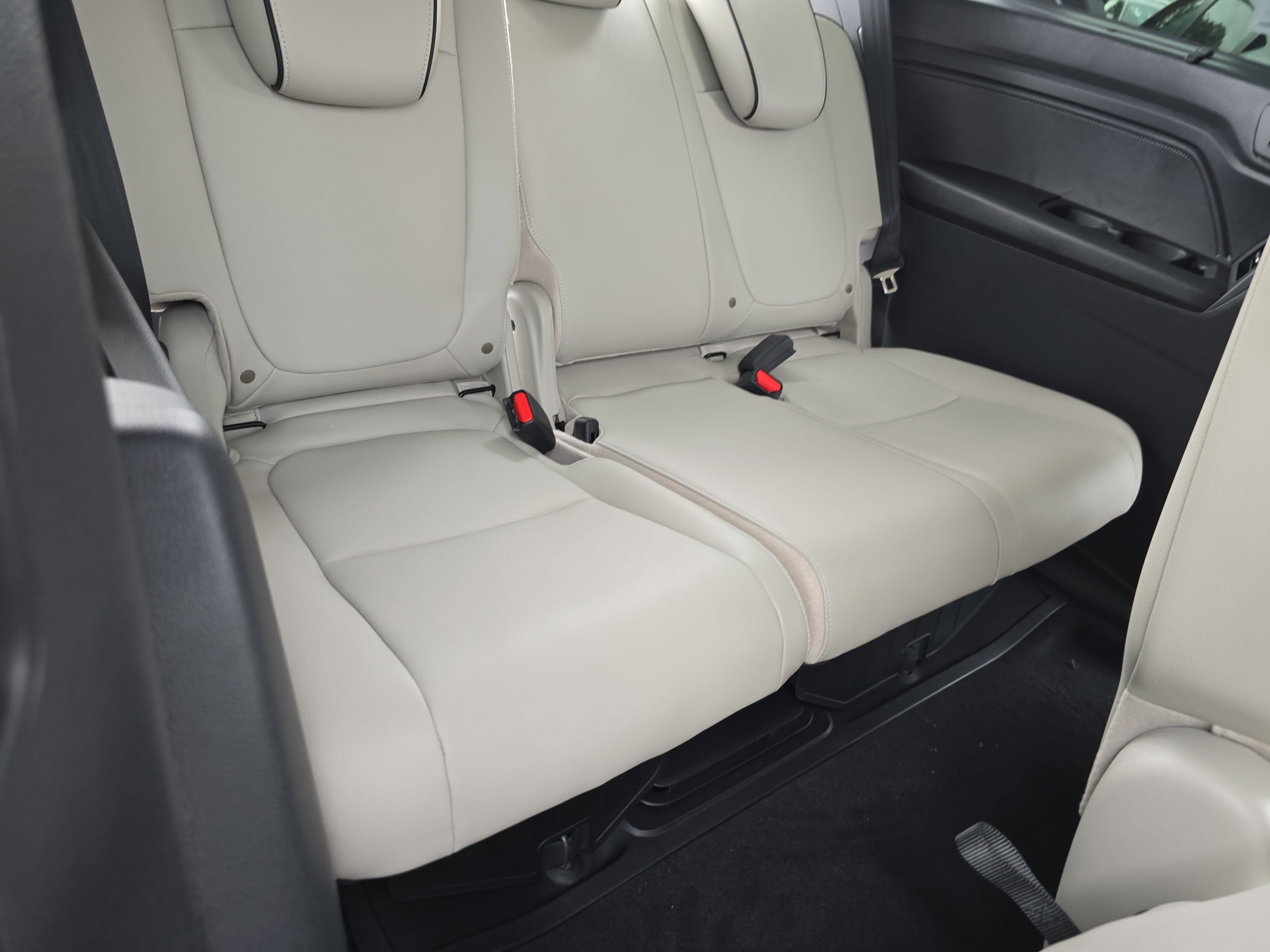 New 2027 Honda Odyssey Touring image 12