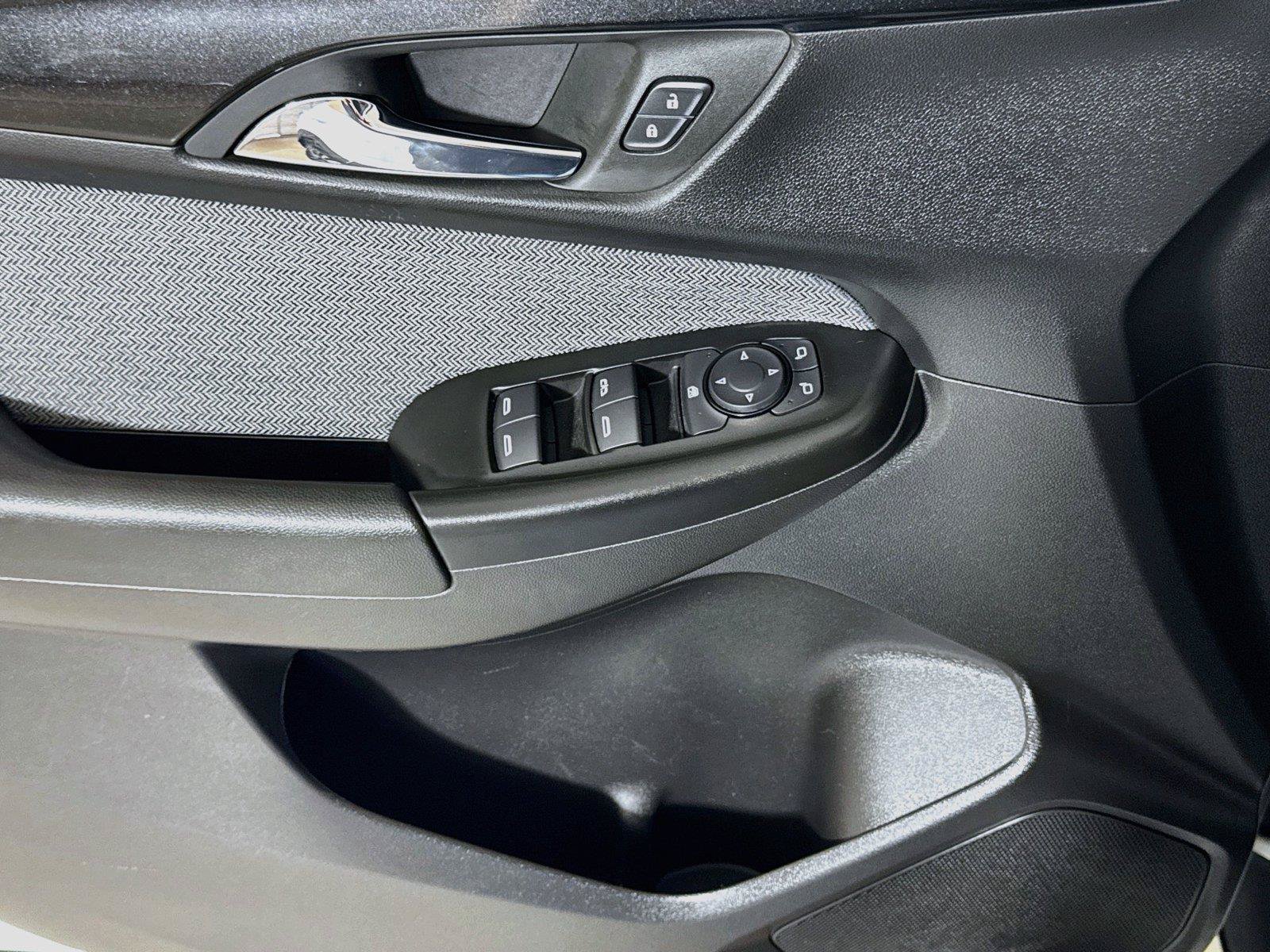 Used 2025 Chevrolet TrailBlazer LT FWD image 15