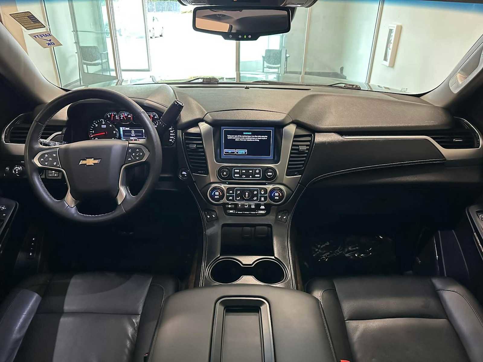 Used 2015 Chevrolet Suburban LT w/ Luxury Package AWD/4WD image 10