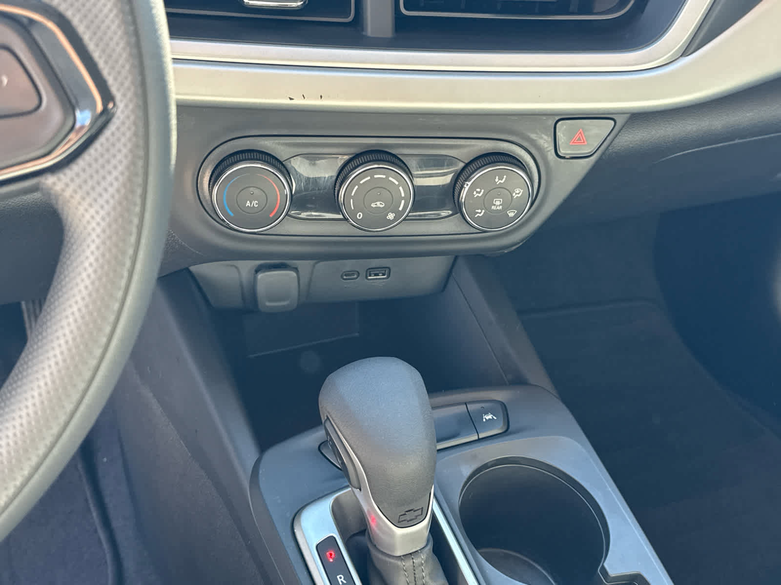 Certified 2025 Chevrolet Trax LS image 17