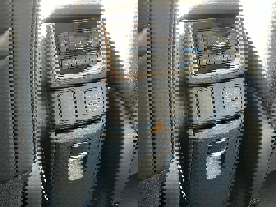 New 2025 Subaru Ascent Limited image 36