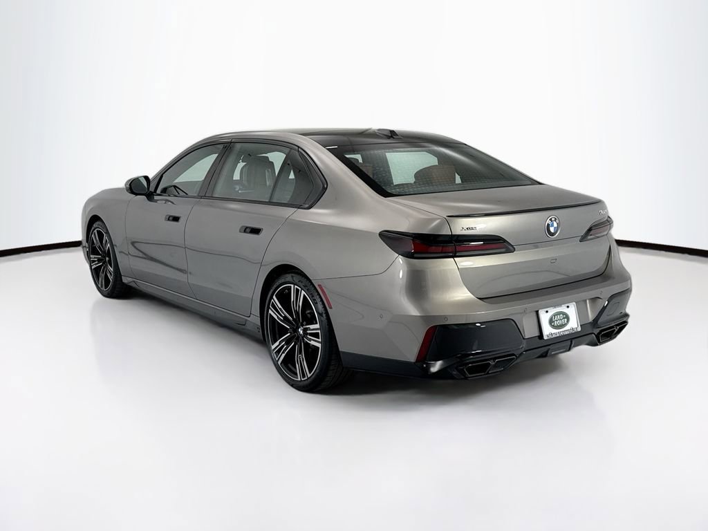 Used 2023 BMW 760i xDrive AWD/4WD image 7