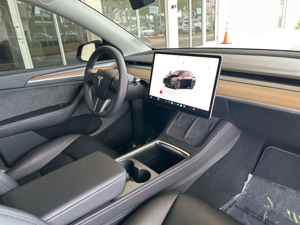 Used 2023 Tesla Model Y Long Range image 24
