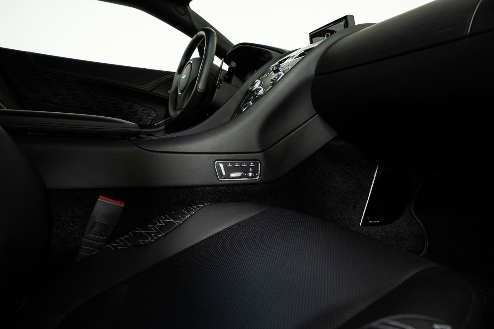 Used 2019 Aston Martin Vanquish Zagato image 54