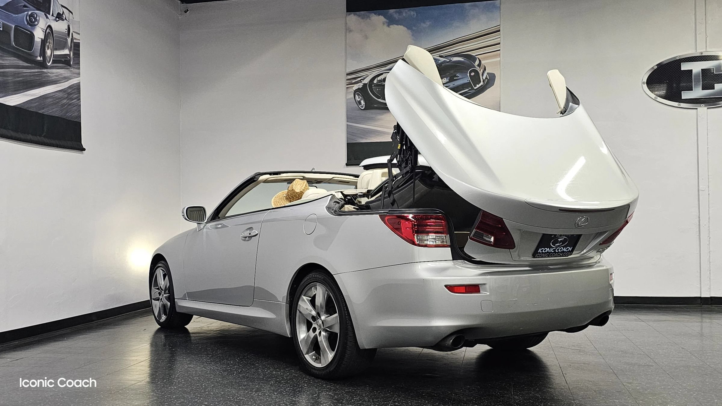 Used 2011 Lexus IS 250C RWD image 34