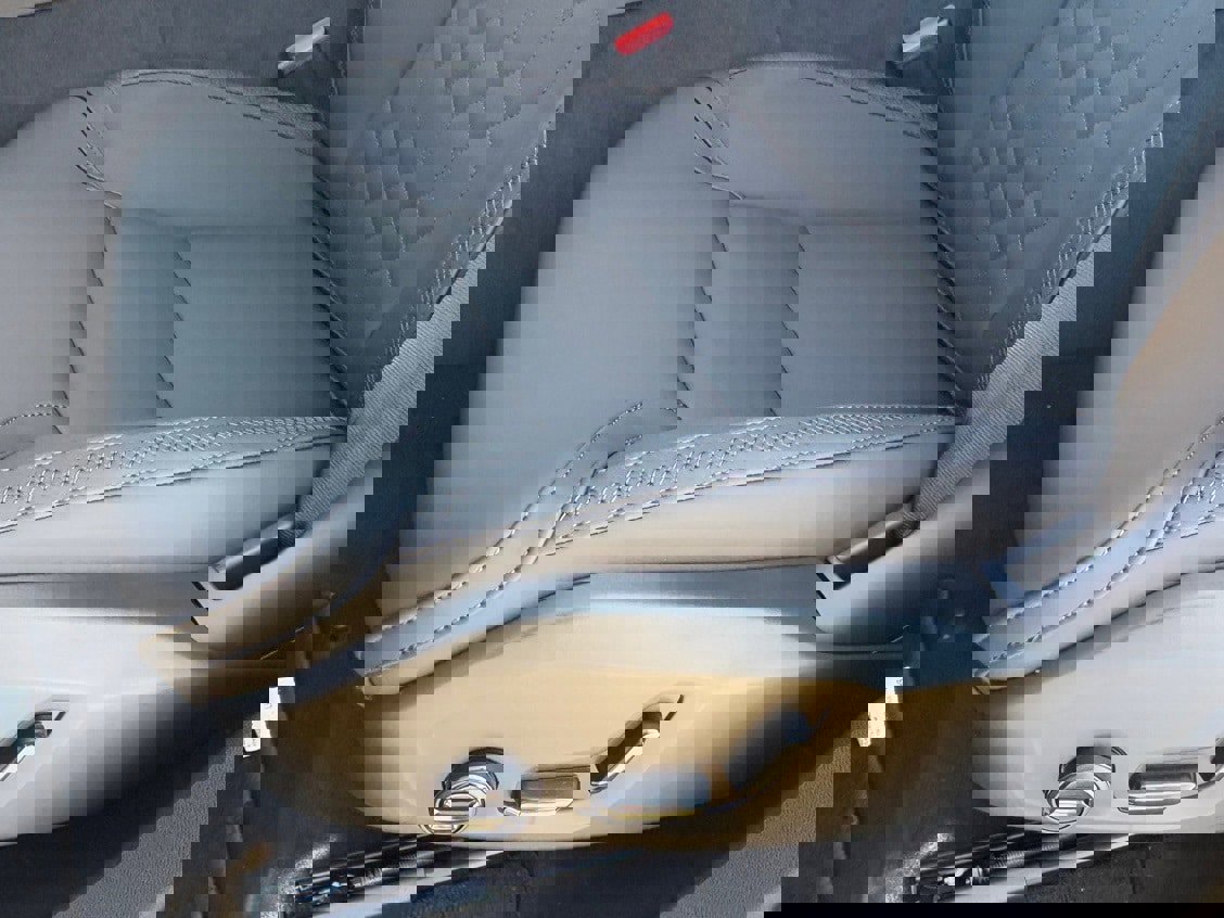 New 2026 Volvo XC60 B5 Core w/ Protection Package Premier image 21