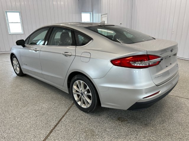 Used 2019 Ford Fusion SE FWD image 9