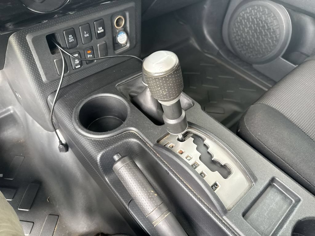 Used 2007 Toyota FJ Cruiser 4WD w/ Upgrade Pkg 2 image 18