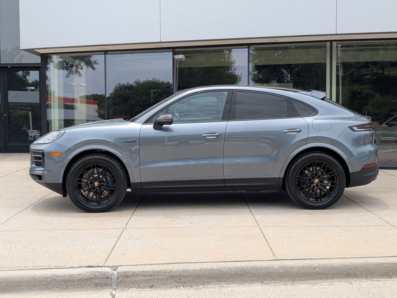 New 2026 Porsche Cayenne E-Hybrid Coupe AWD/4WD video 2