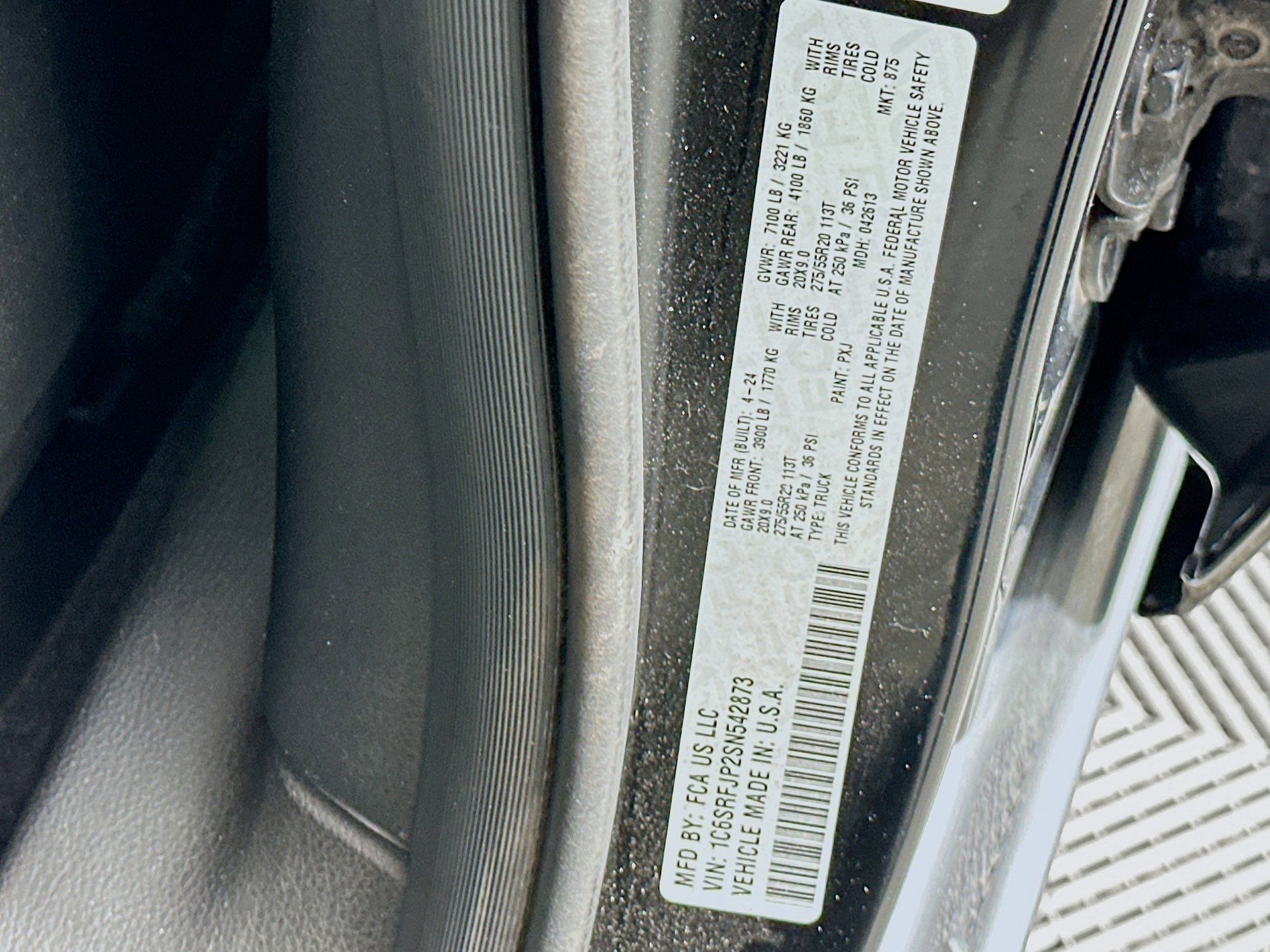 Used 2025 RAM 1500 Laramie image 12