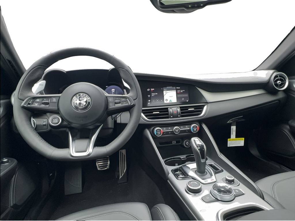 New 2026 Alfa Romeo Giulia w/ Driving Assist Package RWD image 33