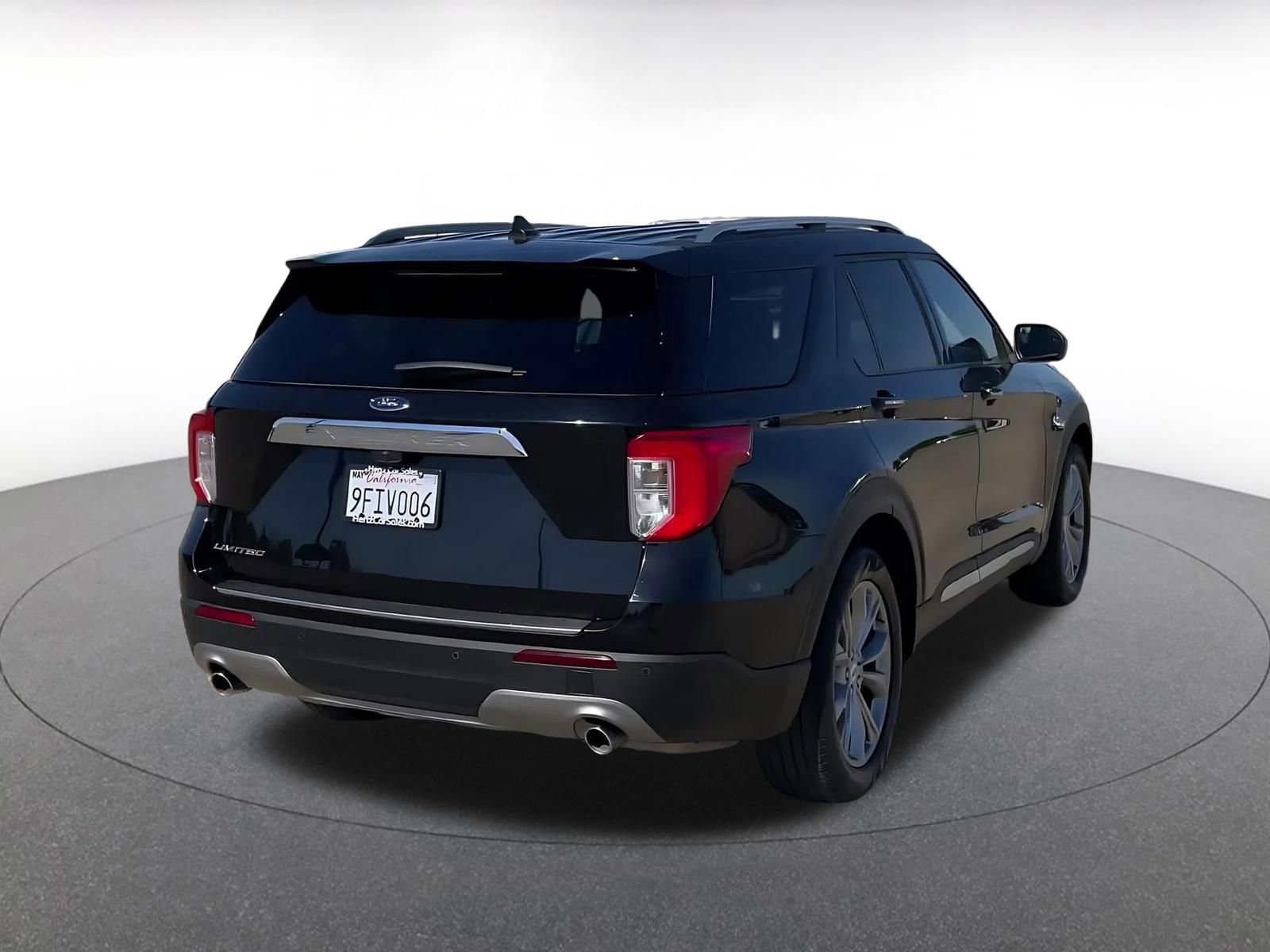 Used 2023 Ford Explorer Limited image 14
