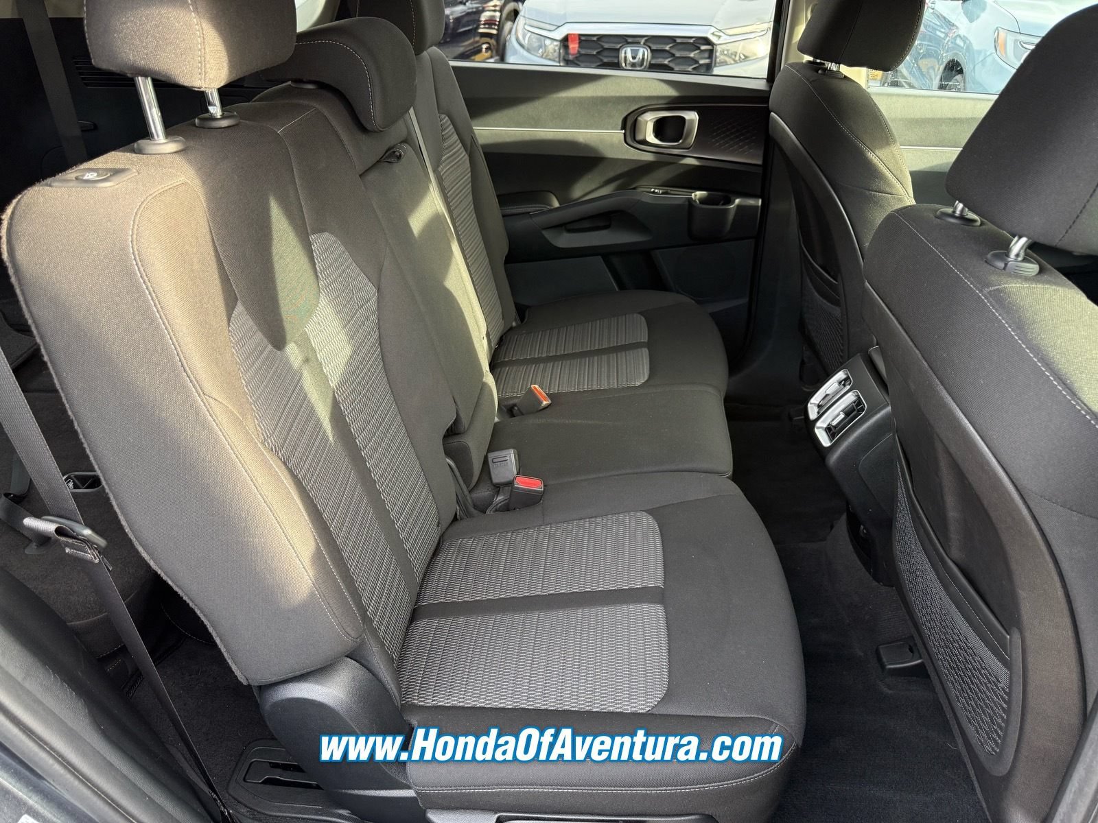 Used 2022 Kia Sorento LX AWD/4WD image 11