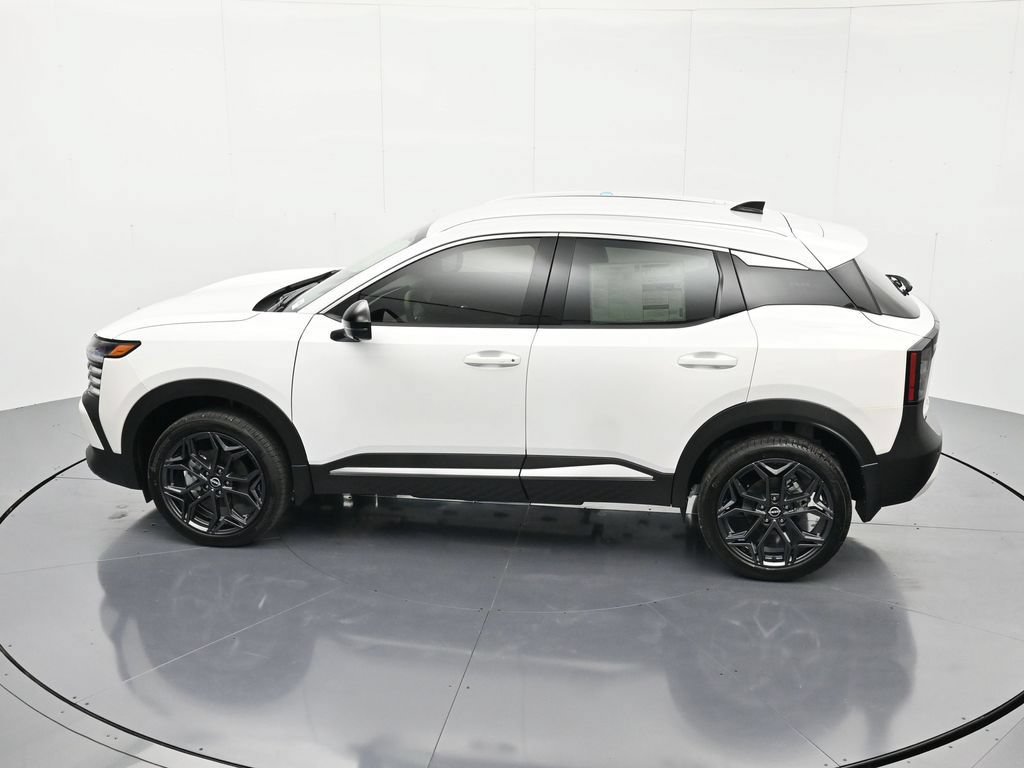 New 2026 Nissan Kicks SR FWD image 35