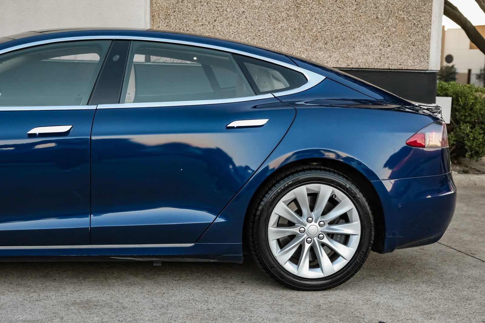 Used 2018 Tesla Model S 75D AWD/4WD image 15
