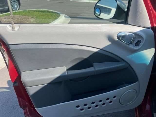 Used 2007 Chrysler PT Cruiser Touring FWD image 17