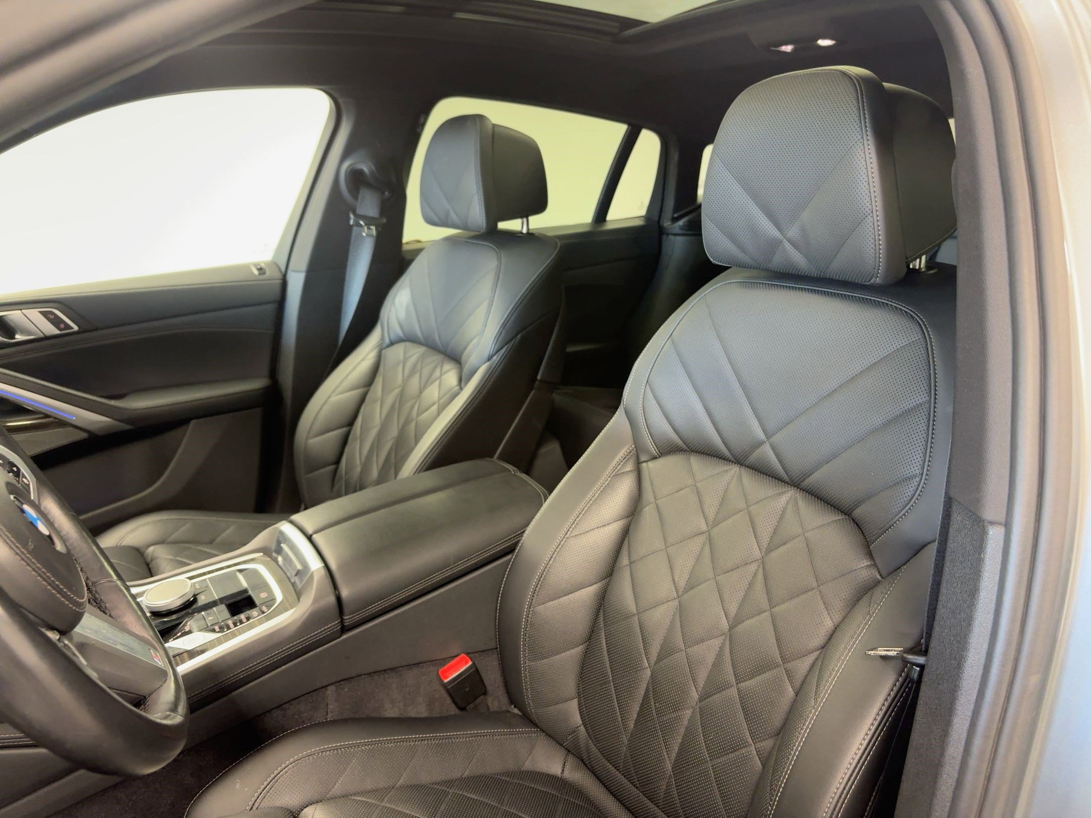 Certified 2024 BMW X6 xDrive40i image 22