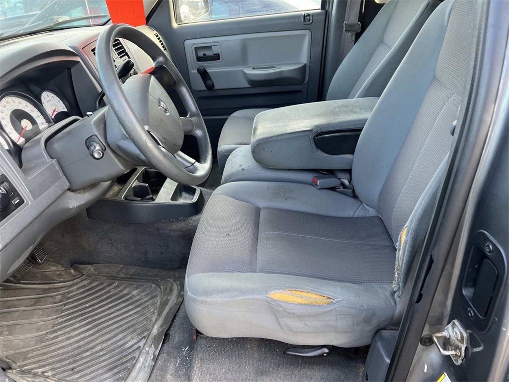 Used 2005 Dodge Dakota ST image 9
