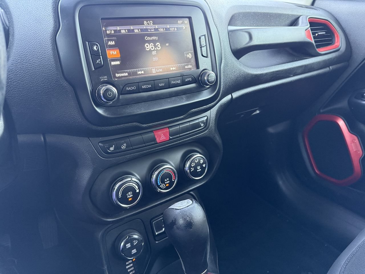 Used 2017 Jeep Renegade Trailhawk AWD/4WD image 15