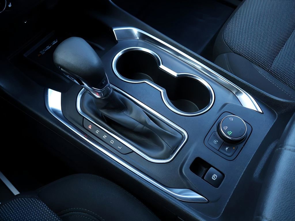 Used 2023 Chevrolet Traverse LT image 29