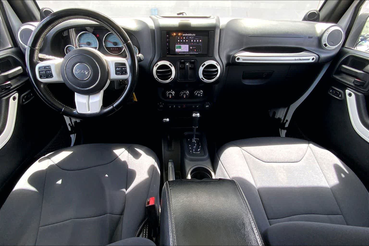 Used 2014 Jeep Wrangler Sahara AWD/4WD image 10
