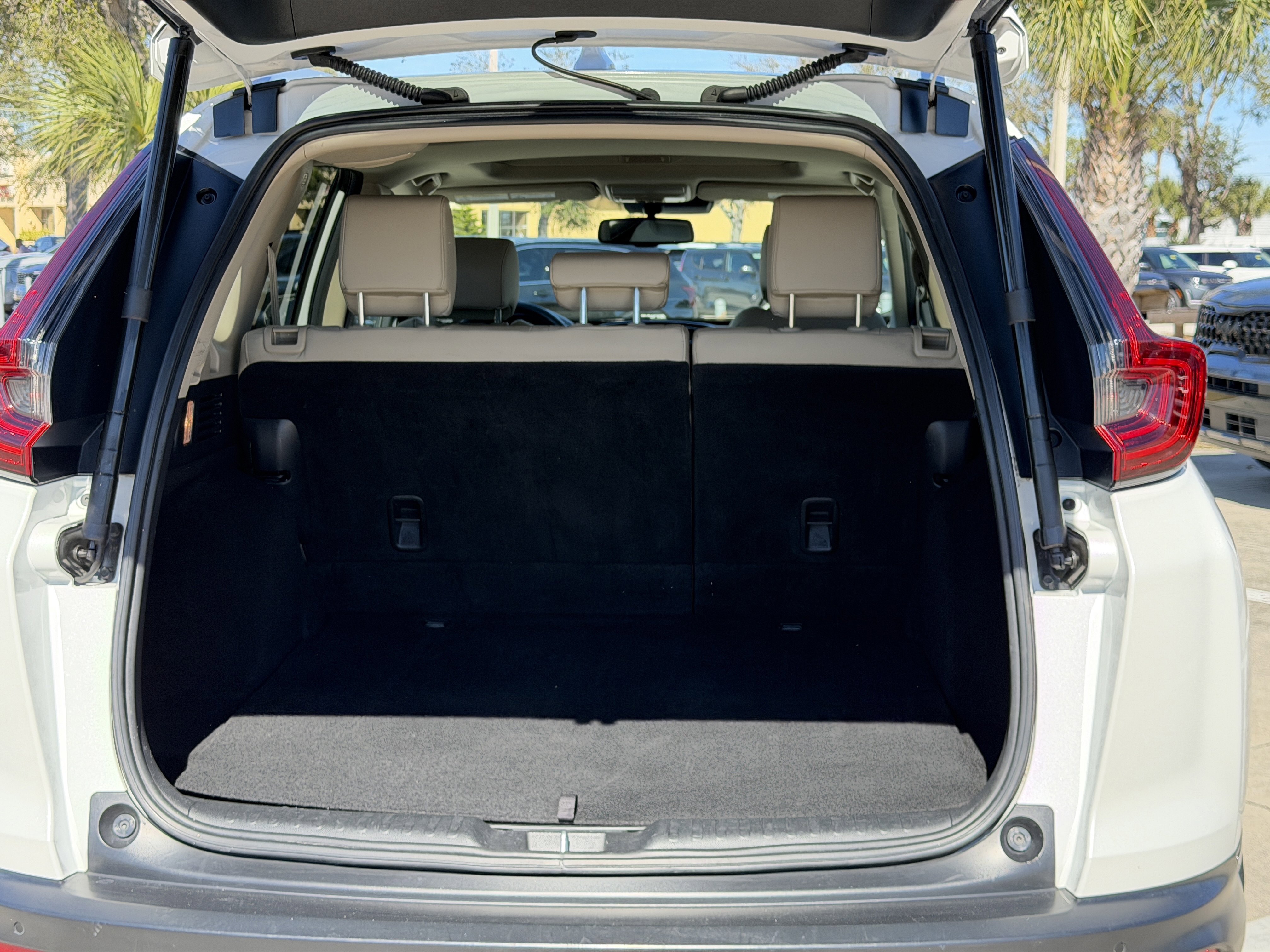 Used 2022 Honda CR-V Touring image 11