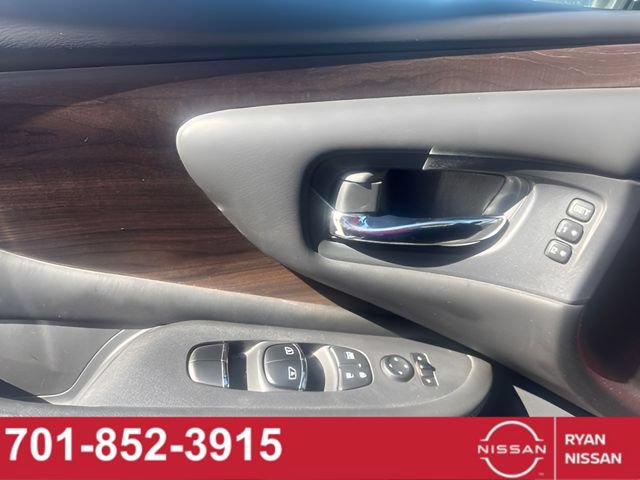 Certified 2019 Nissan Murano Platinum AWD/4WD image 14