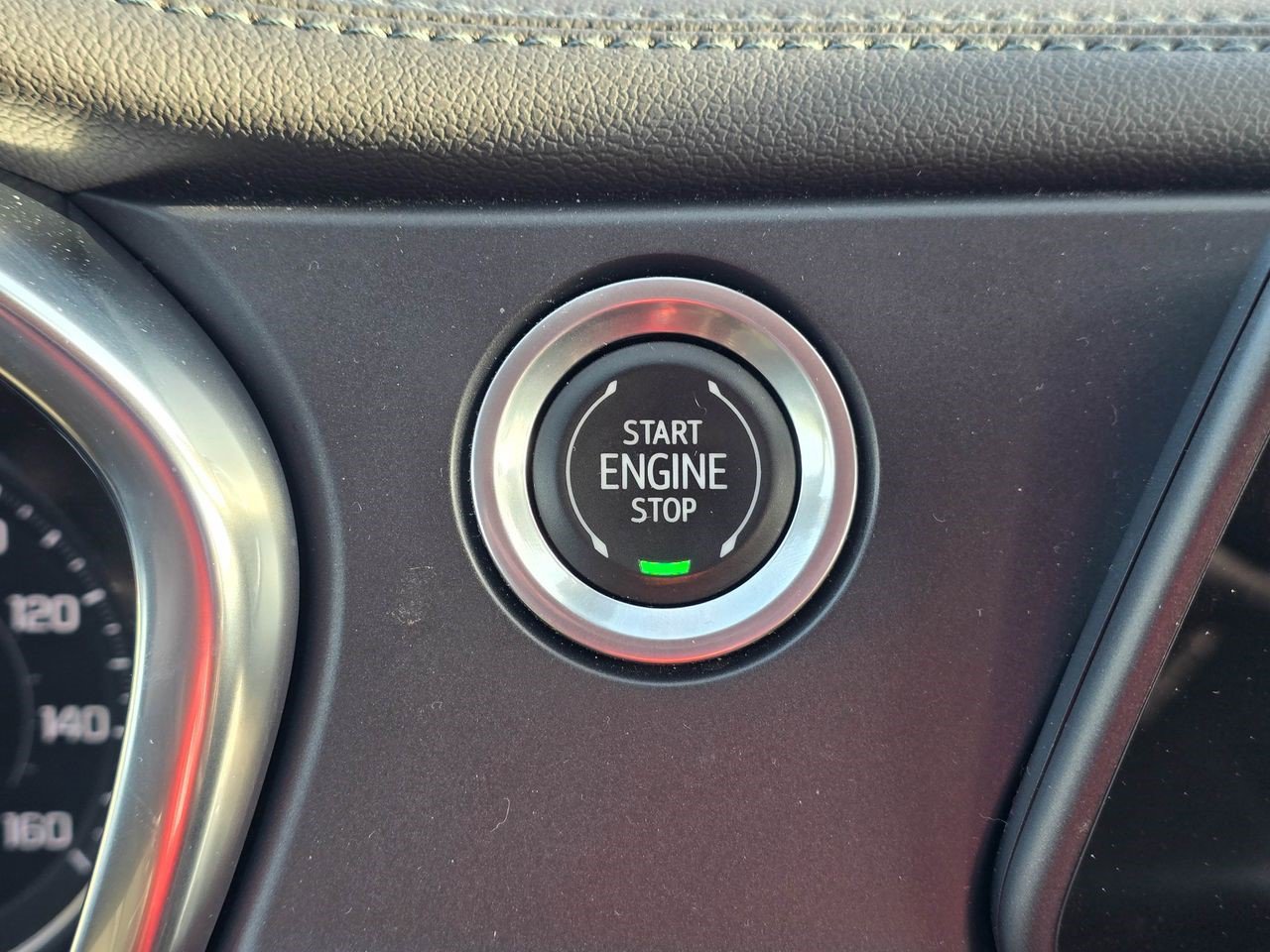 Used 2022 Chevrolet Blazer LT FWD image 15