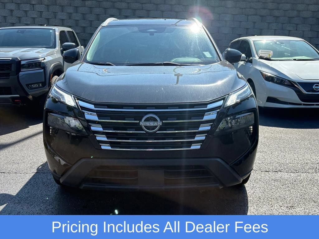 Used 2024 Nissan Rogue SV w/ SV Premium Package AWD/4WD image 3