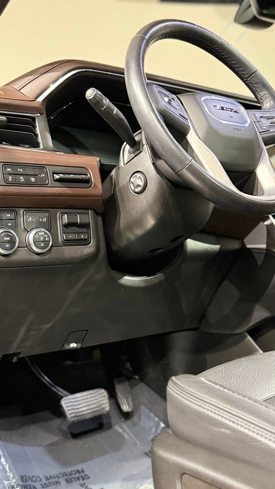 Used 2022 GMC Yukon Denali w/ Denali Ultimate Package image 50